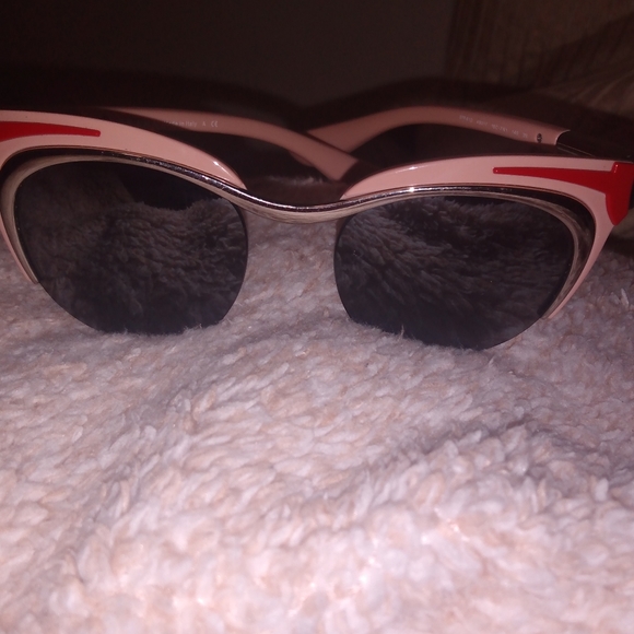 Prada Sunglasses - Picture 5 of 6